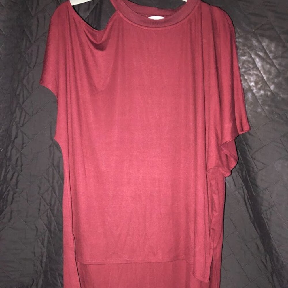 Amaryllis soft material one cold shoulder Burgundy oversized top size XL